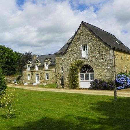 Manoir De Saint-Fiacre Bed & Breakfast Malansac Exterior photo